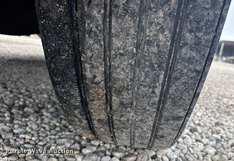 image for item EG6522 2006 Freightliner Columbia semi truck