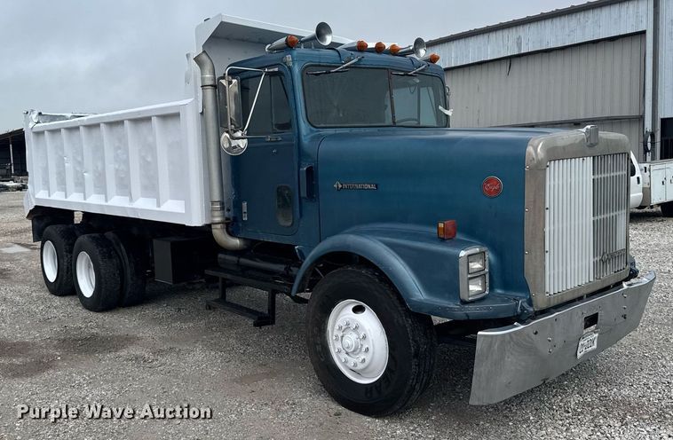 image for item EG6523 1989 International 9300 Eagle dump truck