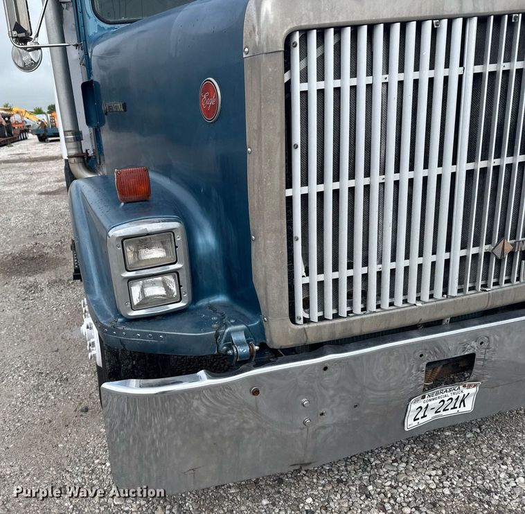 image for item EG6523 1989 International 9300 Eagle dump truck