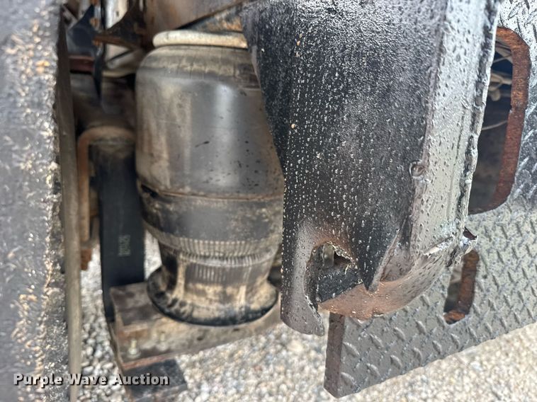 image for item EG6523 1989 International 9300 Eagle dump truck