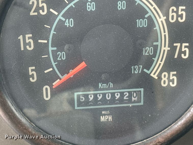 image for item EG6523 1989 International 9300 Eagle dump truck