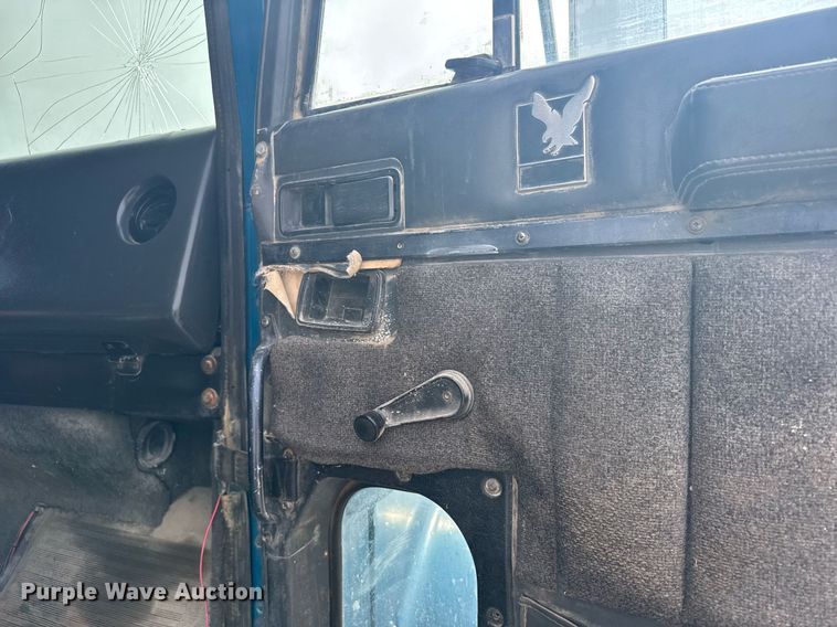 image for item EG6523 1989 International 9300 Eagle dump truck