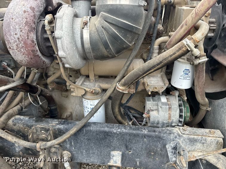 image for item EG6523 1989 International 9300 Eagle dump truck