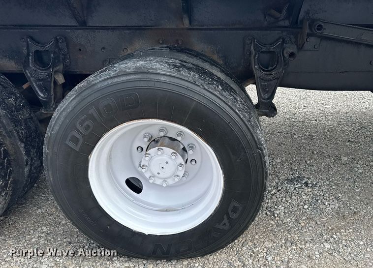 image for item EG6523 1989 International 9300 Eagle dump truck