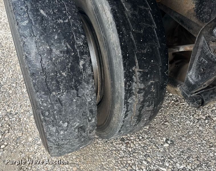 image for item EG6523 1989 International 9300 Eagle dump truck