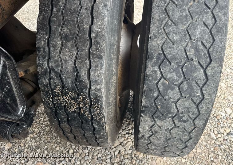 image for item EG6523 1989 International 9300 Eagle dump truck