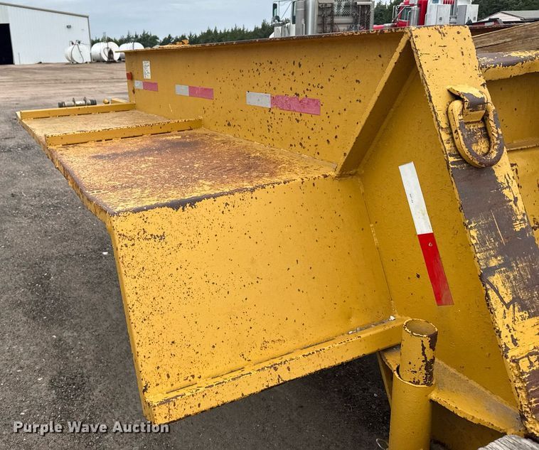 image for item EG6564 1979 Fruehauf C25L-32 drop deck equipment trailer