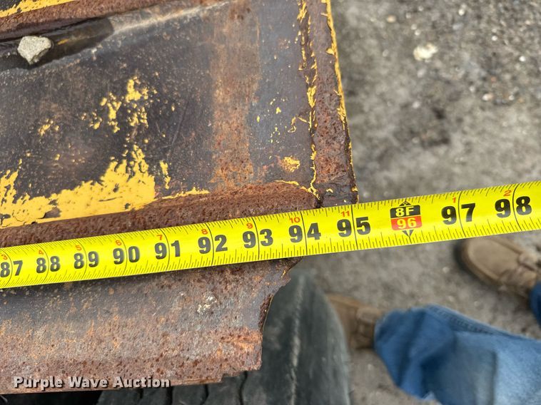 image for item EG6564 1979 Fruehauf C25L-32 drop deck equipment trailer