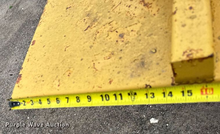 image for item EG6564 1979 Fruehauf C25L-32 drop deck equipment trailer