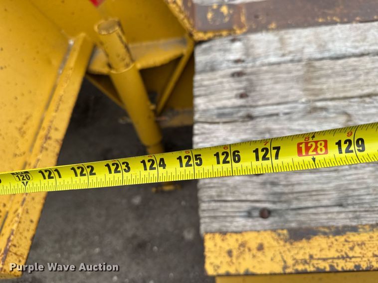 image for item EG6564 1979 Fruehauf C25L-32 drop deck equipment trailer