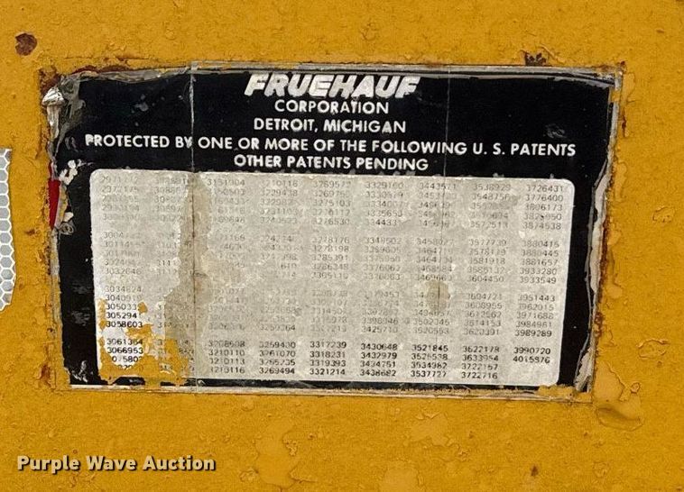 image for item EG6564 1979 Fruehauf C25L-32 drop deck equipment trailer