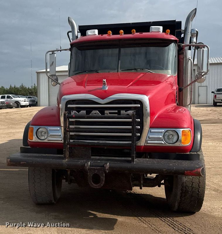 image for item EG6565 2005 Mack CV713 dump truck