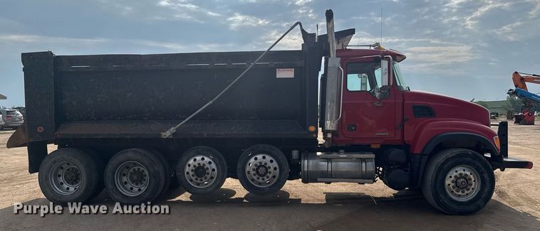 image for item EG6565 2005 Mack CV713 dump truck