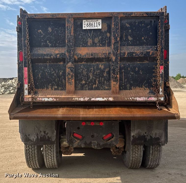 image for item EG6565 2005 Mack CV713 dump truck