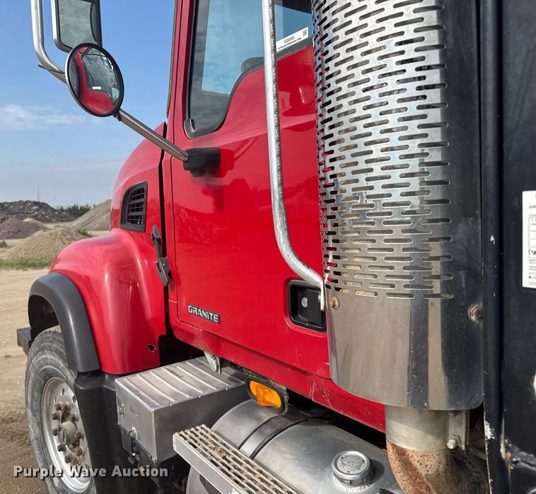 image for item EG6565 2005 Mack CV713 dump truck