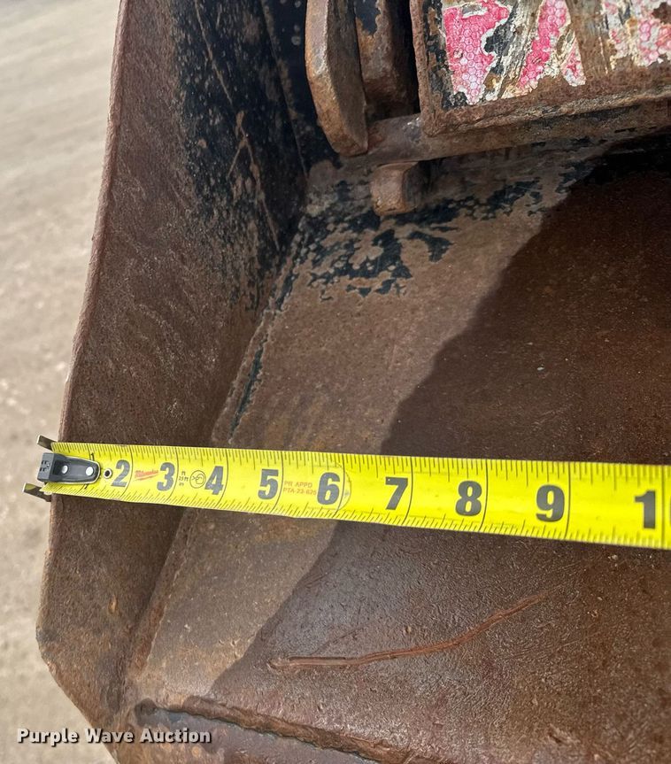 image for item EG6565 2005 Mack CV713 dump truck