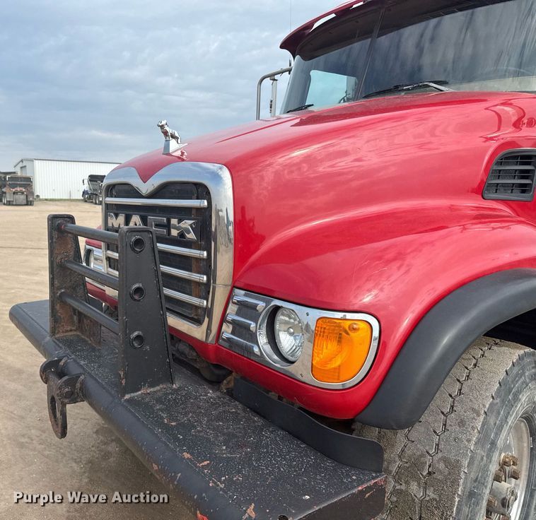 image for item EG6565 2005 Mack CV713 dump truck