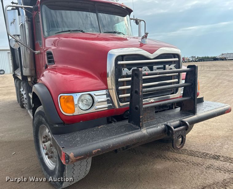 image for item EG6565 2005 Mack CV713 dump truck