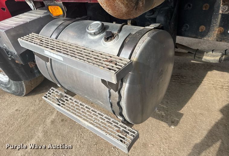 image for item EG6565 2005 Mack CV713 dump truck