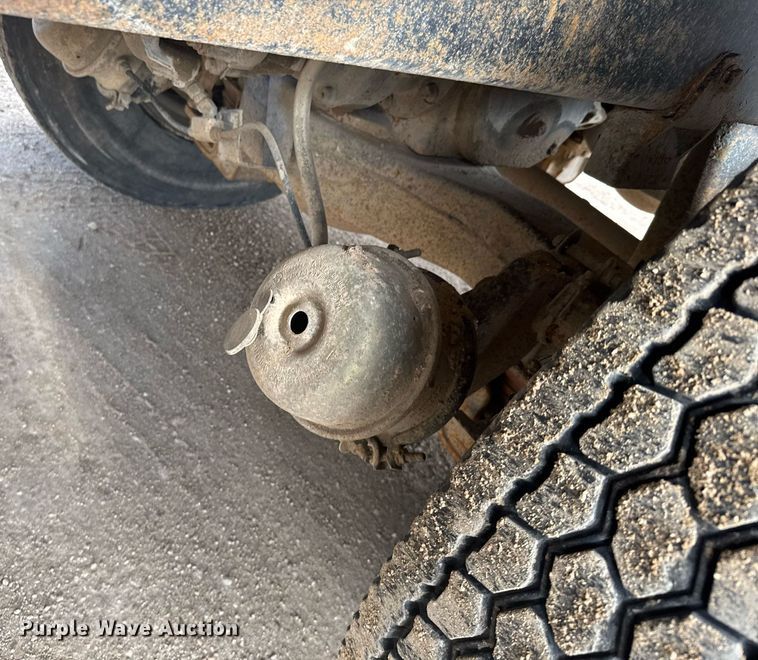 image for item EG6565 2005 Mack CV713 dump truck