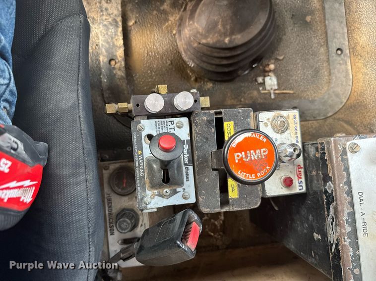 image for item EG6565 2005 Mack CV713 dump truck