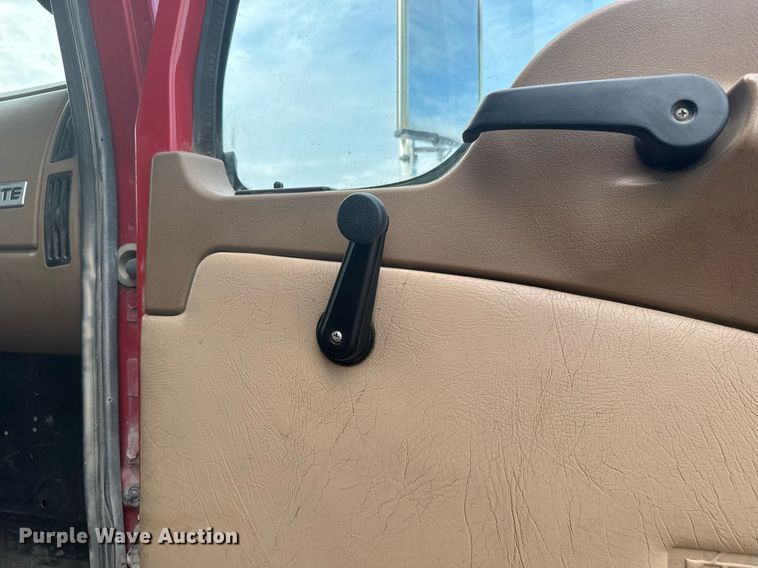 image for item EG6565 2005 Mack CV713 dump truck