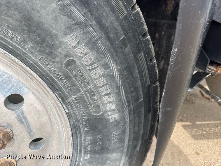 image for item EG6565 2005 Mack CV713 dump truck