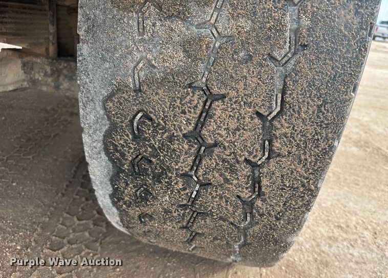 image for item EG6565 2005 Mack CV713 dump truck