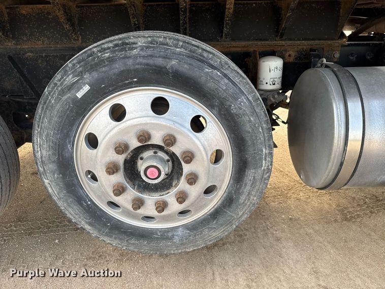 image for item EG6565 2005 Mack CV713 dump truck