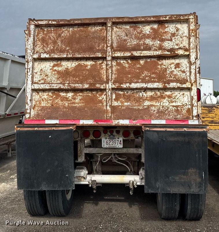 image for item EG6566 1997 Western end dump trailer