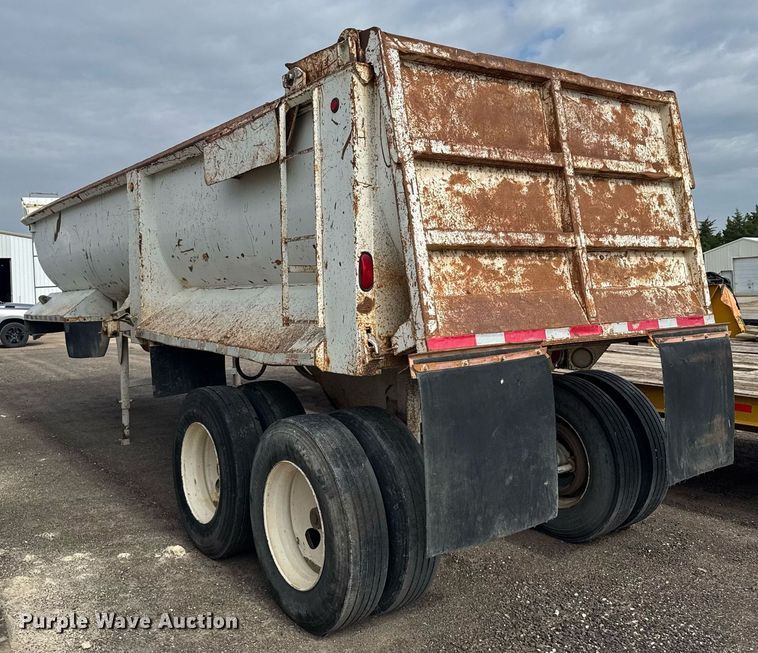 image for item EG6566 1997 Western end dump trailer
