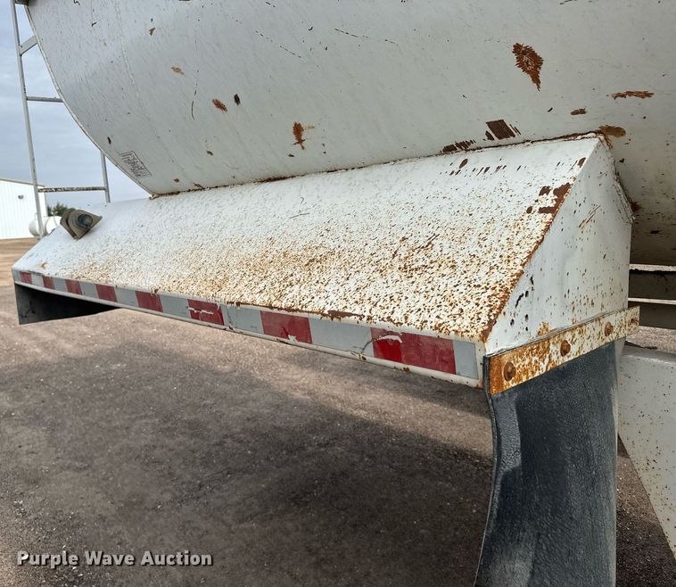 image for item EG6566 1997 Western end dump trailer