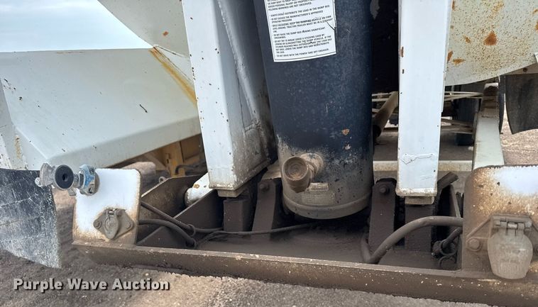 image for item EG6566 1997 Western end dump trailer