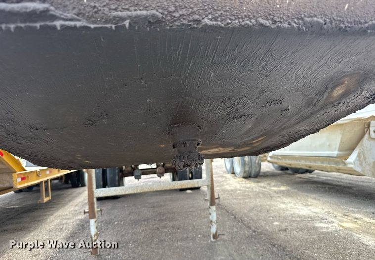 image for item EG6566 1997 Western end dump trailer