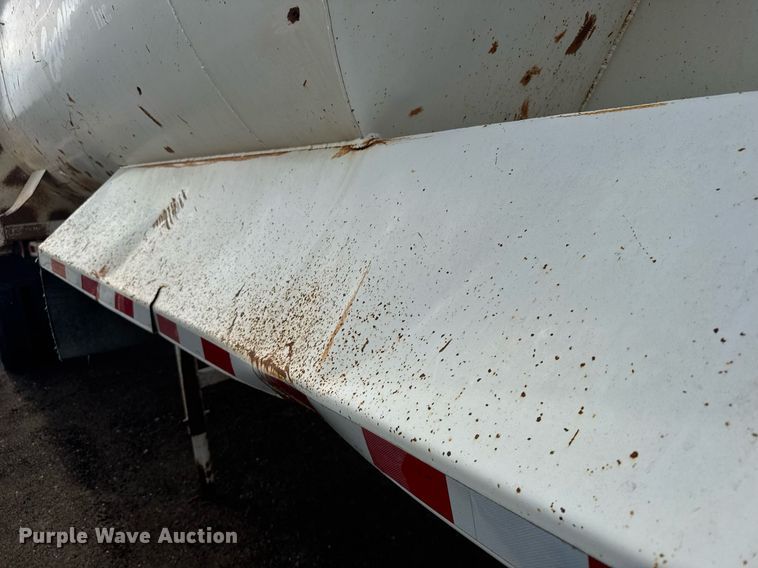 image for item EG6566 1997 Western end dump trailer