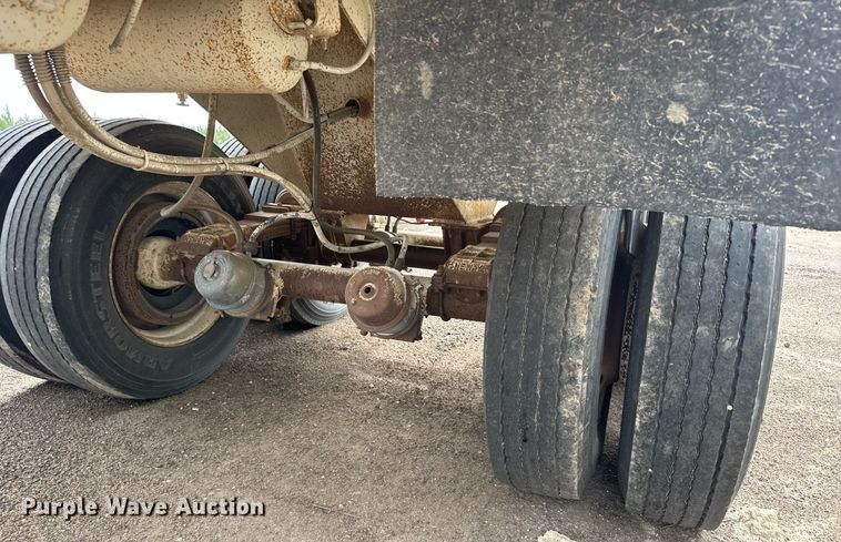 image for item EG6566 1997 Western end dump trailer