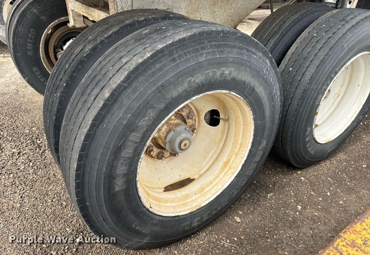 image for item EG6566 1997 Western end dump trailer