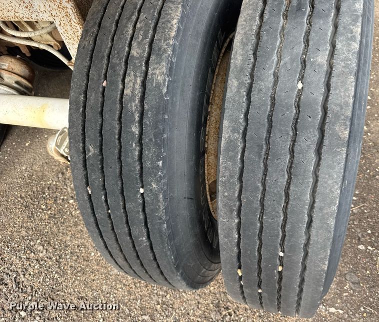 image for item EG6566 1997 Western end dump trailer