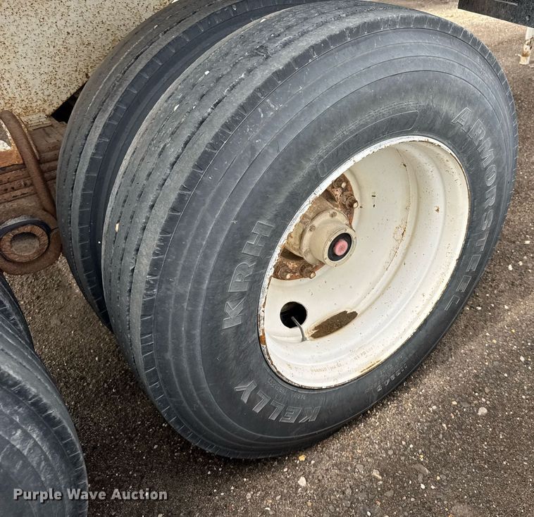 image for item EG6566 1997 Western end dump trailer