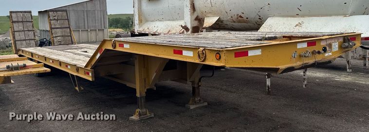 image for item EG6567 2008 Kaufman drop deck equipment trailer
