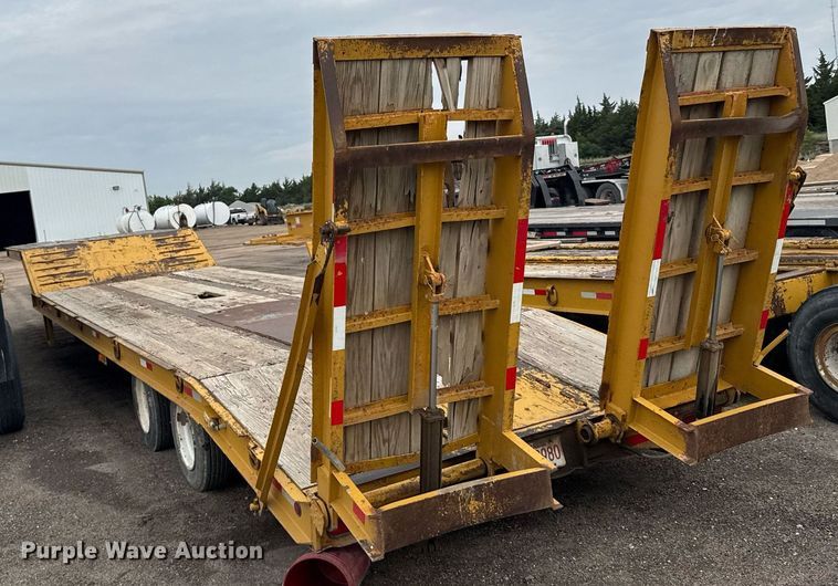 image for item EG6567 2008 Kaufman drop deck equipment trailer