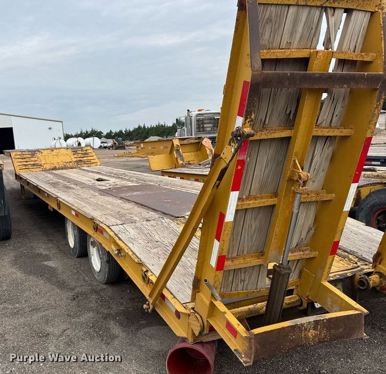 image for item EG6567 2008 Kaufman drop deck equipment trailer