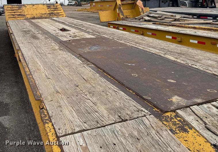 image for item EG6567 2008 Kaufman drop deck equipment trailer