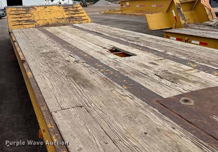 image for item EG6567 2008 Kaufman drop deck equipment trailer