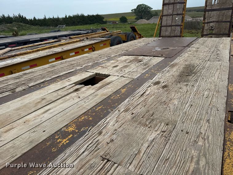 image for item EG6567 2008 Kaufman drop deck equipment trailer