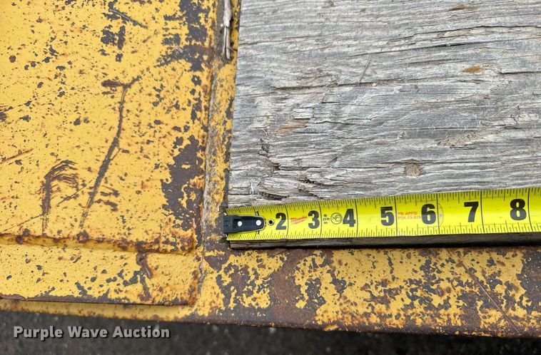 image for item EG6567 2008 Kaufman drop deck equipment trailer