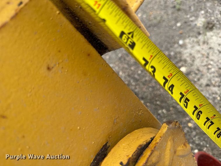 image for item EG6567 2008 Kaufman drop deck equipment trailer