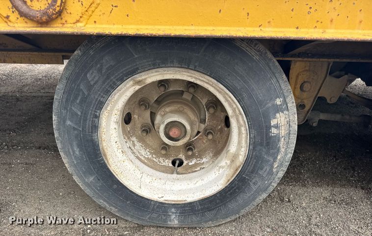 image for item EG6567 2008 Kaufman drop deck equipment trailer