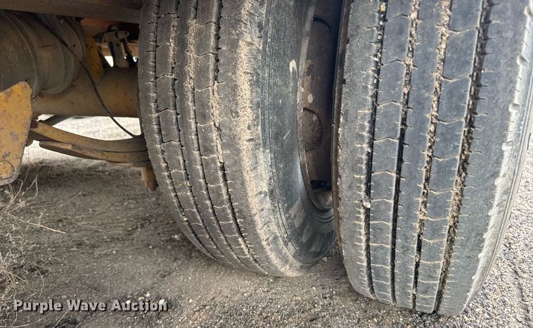 image for item EG6567 2008 Kaufman drop deck equipment trailer