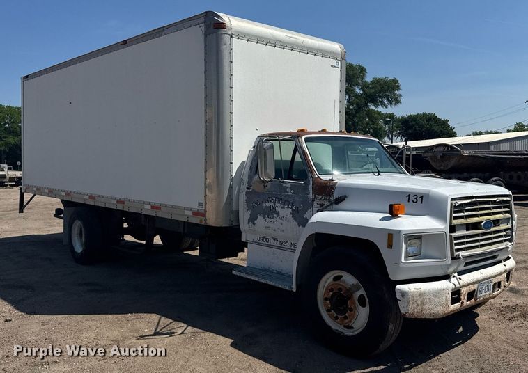 image for item EG6580 1991 Ford F700 box truck